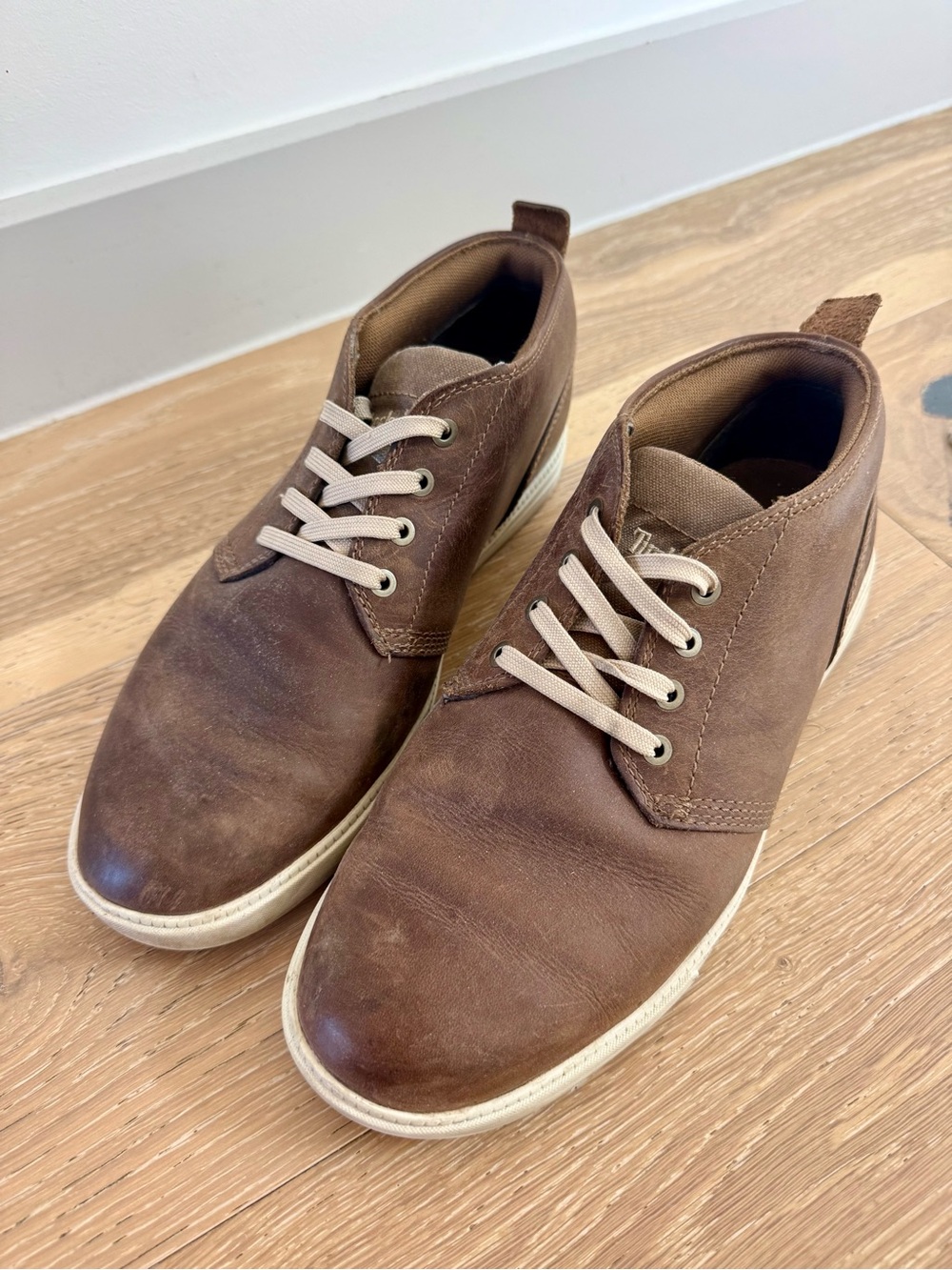 Timberland Men’s Brown Leather Everyday Shoes with Cream Laces